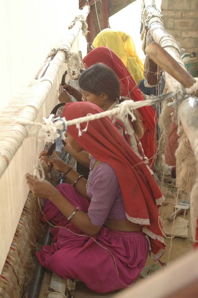 Hand loomed rug process