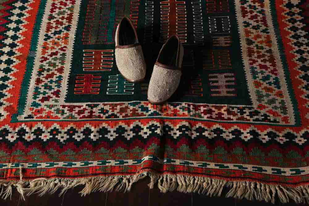 Rug without pile