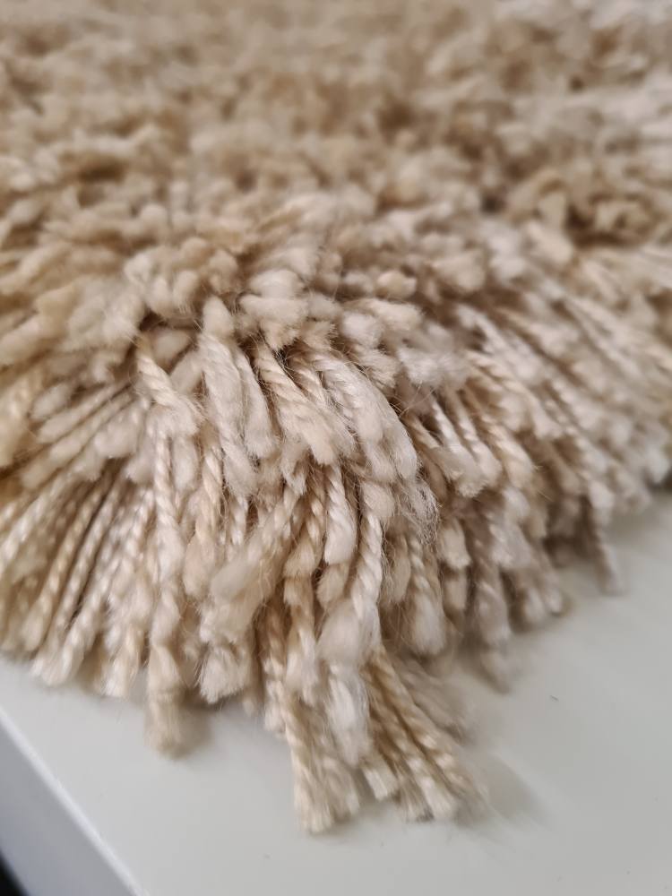 Modern shaggy rugs