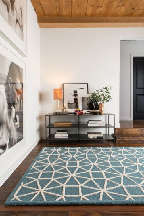 How to decorate with rugs