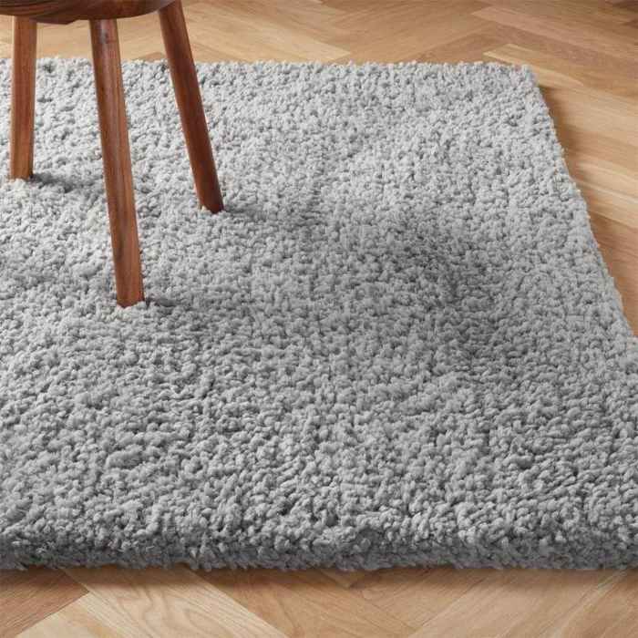 Polyester rugs pros and cons