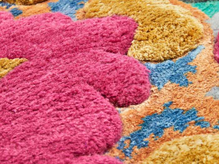 Rug with pink 
