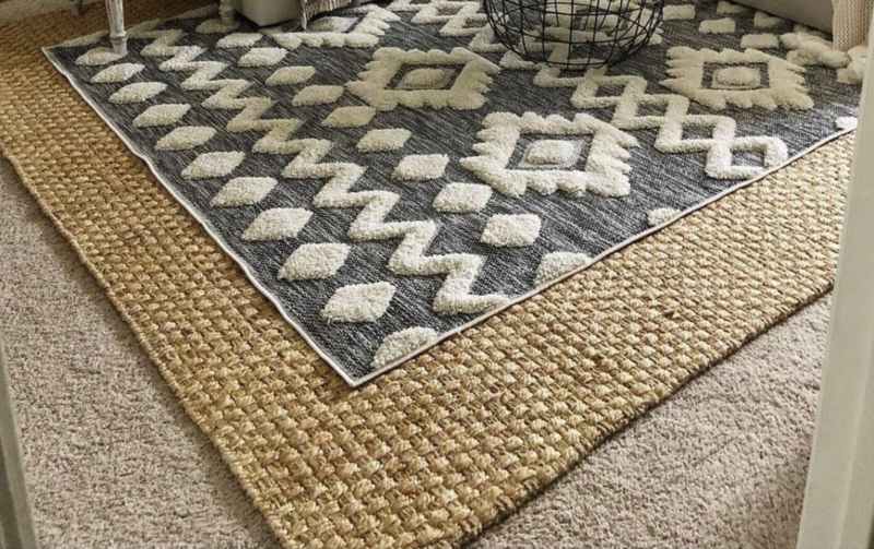 Layering jute rugs